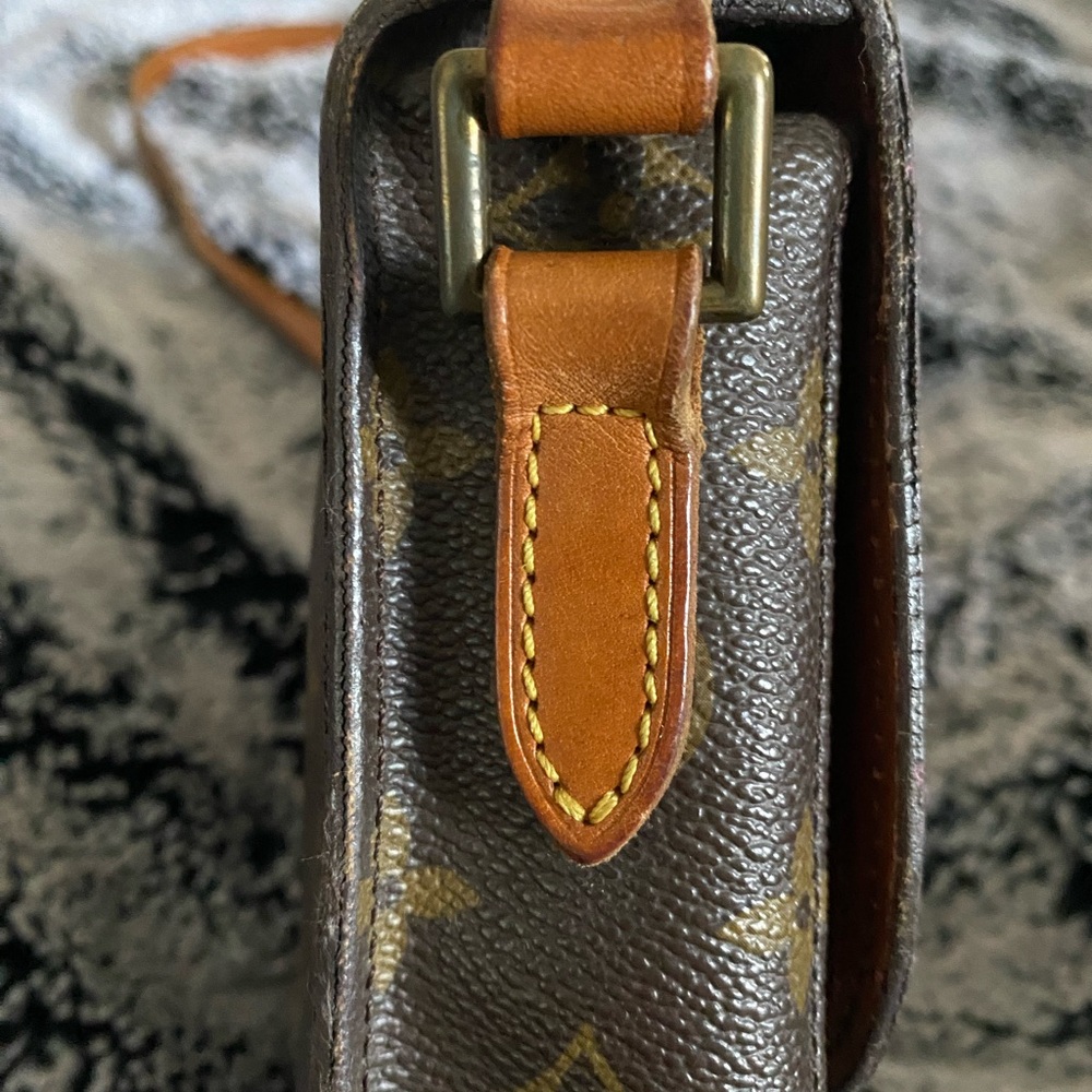 Louis Vuitton Saint Cloud Crossbody Bag - Picture 9 of 16